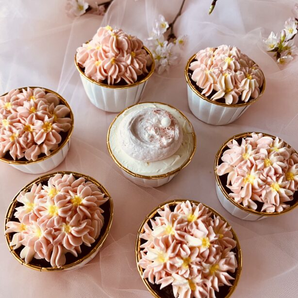 期間限定♡お花見さくらカップケーキ4個セット